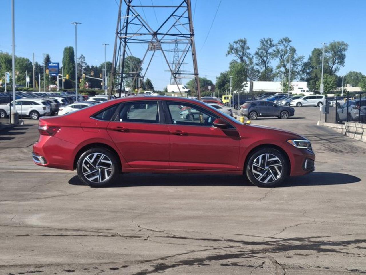 2023 Volkswagen Jetta Highline | Leather | Sunroof | Nav | Beats Audio | Heated Seats | Power Seat | and More ! Photo