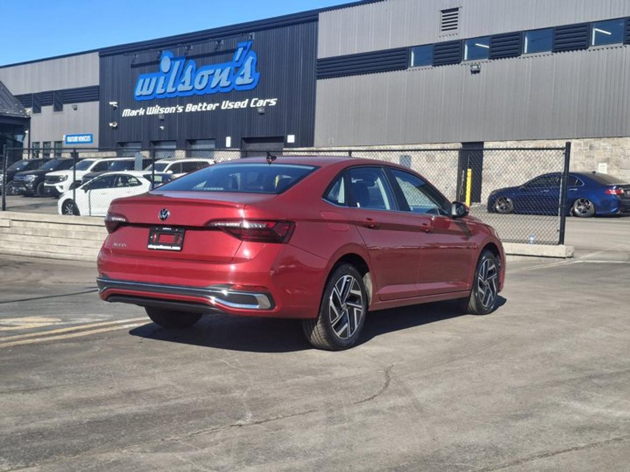 2023 Volkswagen Jetta Highline | Leather | Sunroof | Nav | Beats Audio | Heated Seats | Power Seat | and More ! Photo