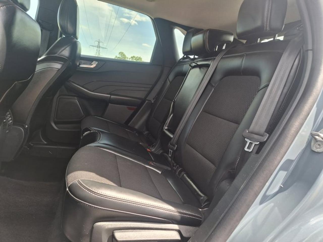 2025 Ford Escape PHEV | Adaptive Cruise | Heated Wheel + Seats | CarPlay + Android | Remote Start | Rear Cam & More ! Photo