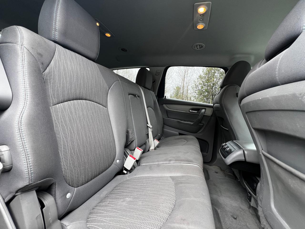 2016 Chevrolet Traverse AWD 4dr LS Photo