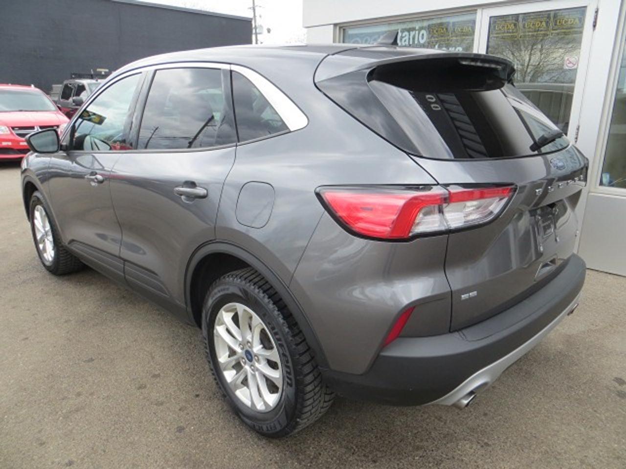 2022 Ford Escape CERTIFIED, 4WD, REAR CAMERA, NAVI, HEATED PWR SEAT Photo