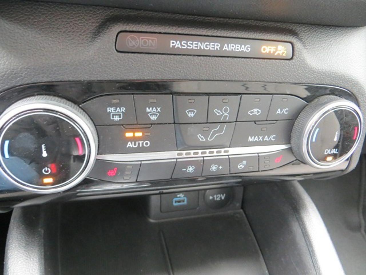 2022 Ford Escape CERTIFIED, 4WD, REAR CAMERA, NAVI, HEATED PWR SEAT Photo