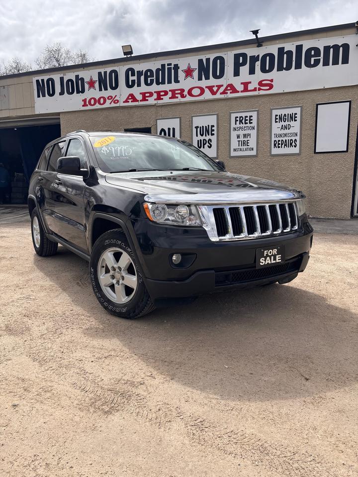 2011 Jeep Grand Cherokee 4WD 4Dr Laredo - Photo #1