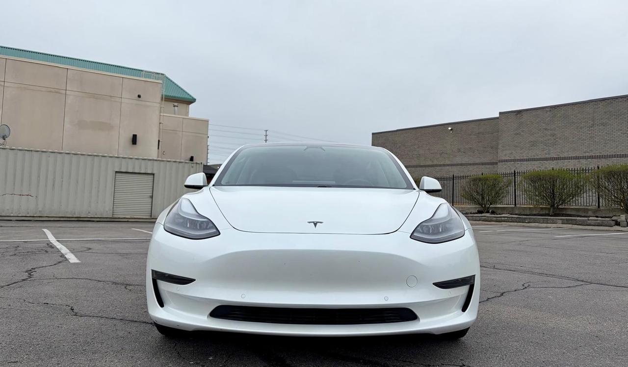 2021 Tesla Model 3 STANDARD RANGE PLUS Photo