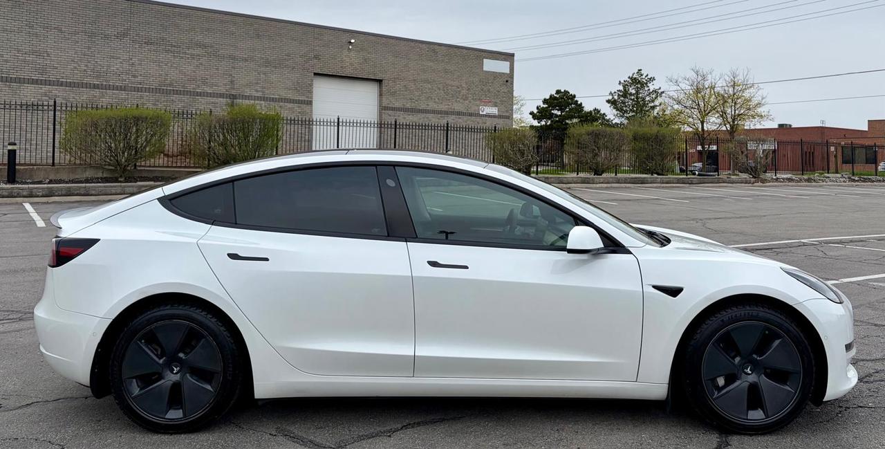 2021 Tesla Model 3 STANDARD RANGE PLUS Photo