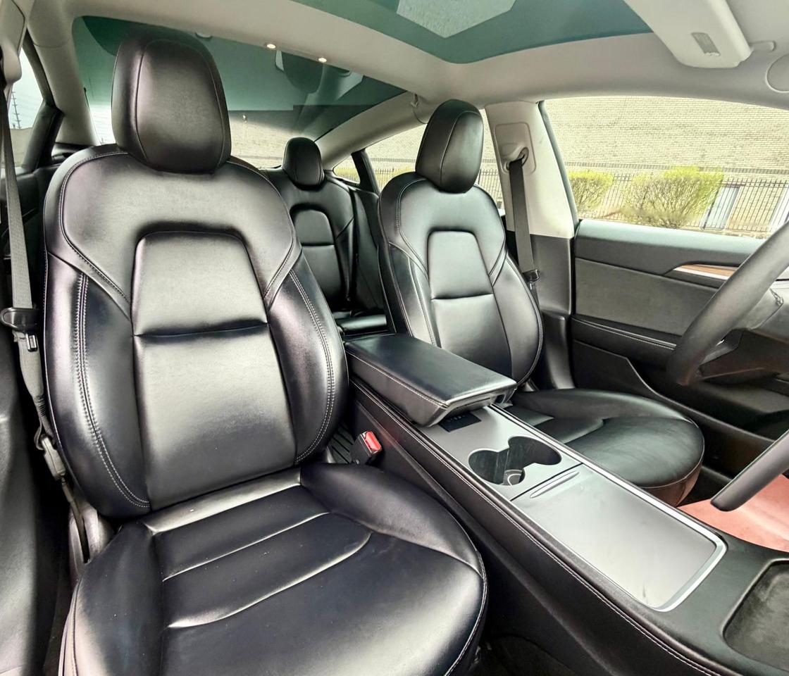 2021 Tesla Model 3 STANDARD RANGE PLUS Photo