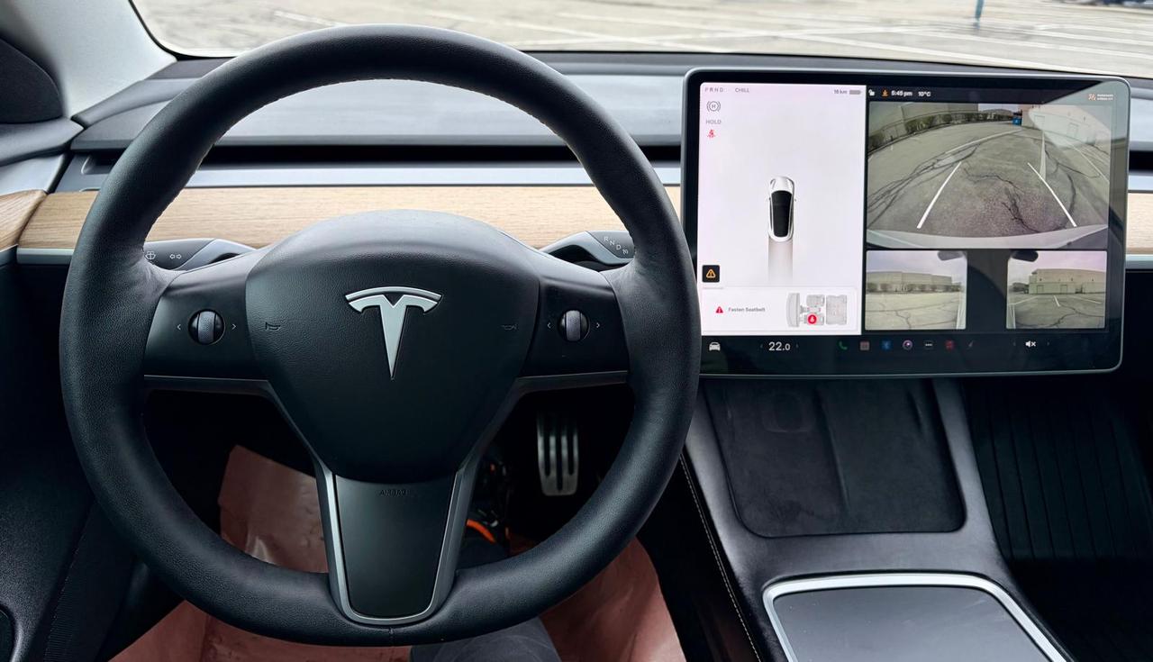 2021 Tesla Model 3 STANDARD RANGE PLUS - Photo #10