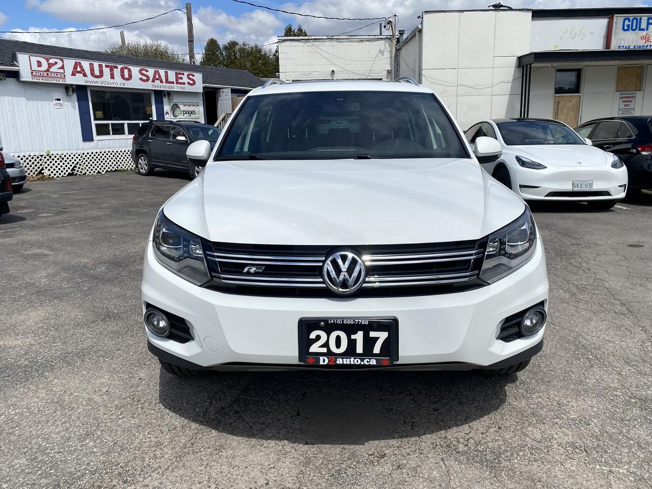 2017 Volkswagen Tiguan R-Line/Accident Free/Automatic/AWD/PanoRoof/Camera Photo2