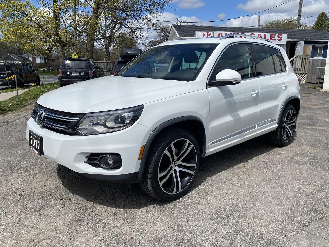 2017 Volkswagen Tiguan R-Line/Accident Free/Automatic/AWD/PanoRoof/Camera Photo0