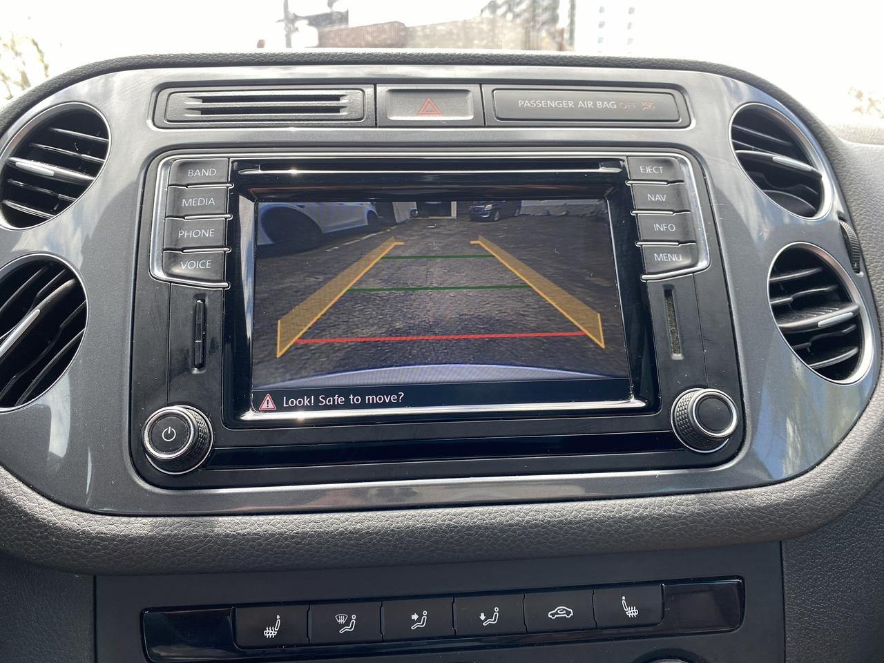 2017 Volkswagen Tiguan R-Line/Accident Free/Automatic/AWD/PanoRoof/Camera Photo