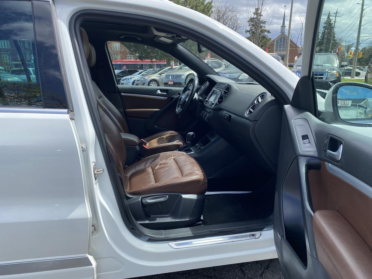 2017 Volkswagen Tiguan R-Line/Accident Free/Automatic/AWD/PanoRoof/Camera Photo