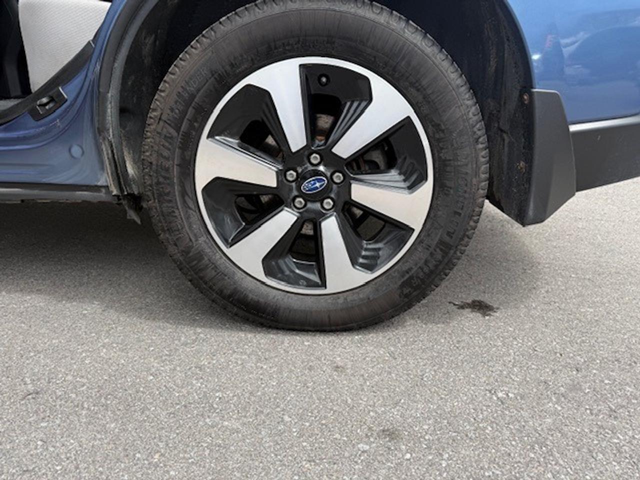 2017 Subaru Forester i Limited Photo2
