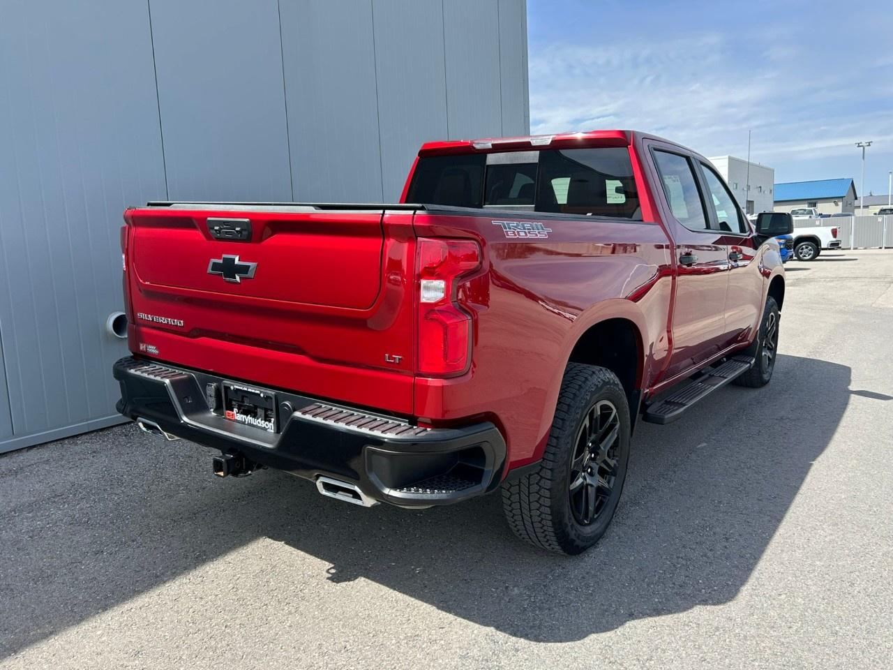 2025 Chevrolet Silverado 1500 Crew Cab Short Box 4-Wheel Drive LT Trail Boss Photo
