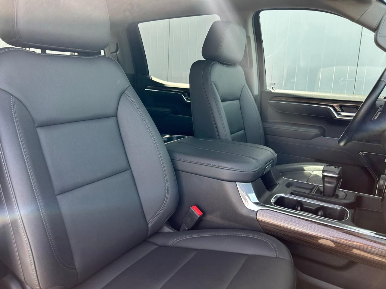 2025 Chevrolet Silverado 1500 Crew Cab Short Box 4-Wheel Drive LT Trail Boss Photo