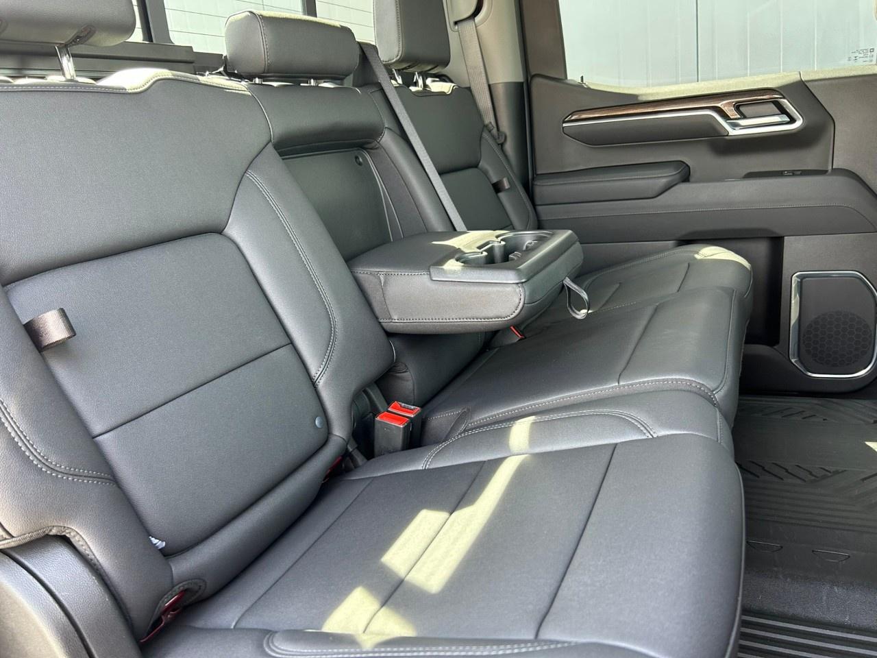 2025 Chevrolet Silverado 1500 Crew Cab Short Box 4-Wheel Drive LT Trail Boss Photo