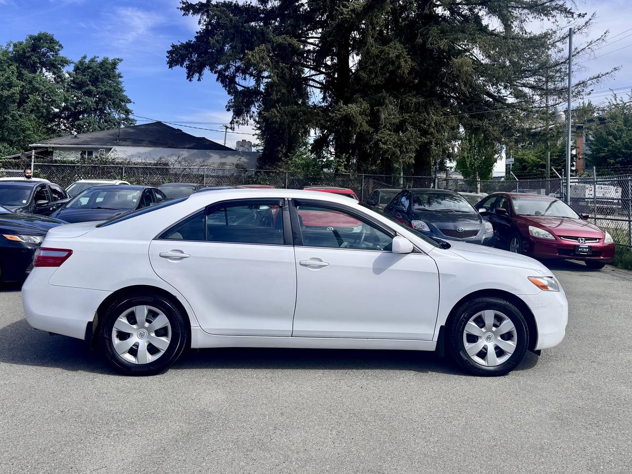 2009 Toyota Camry FINANCING AVAILABLE Photo4