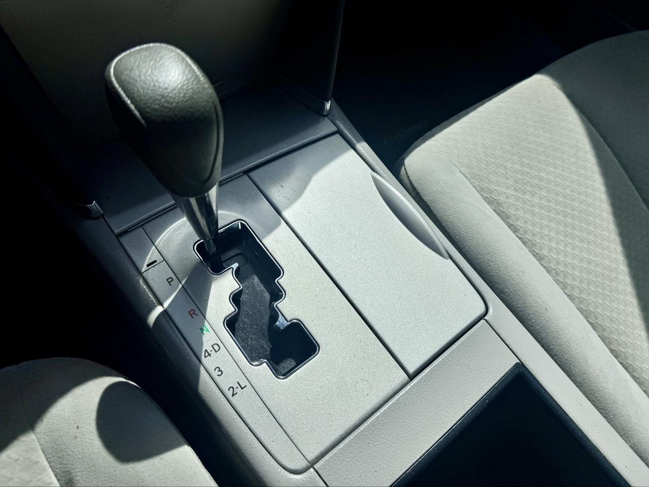 2009 Toyota Camry FINANCING AVAILABLE Photo12