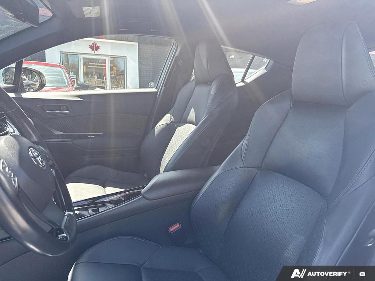 2019 Toyota C-HR LIMITED / NO ACCIDENTS / LEATHER / HTD SEATS Photo