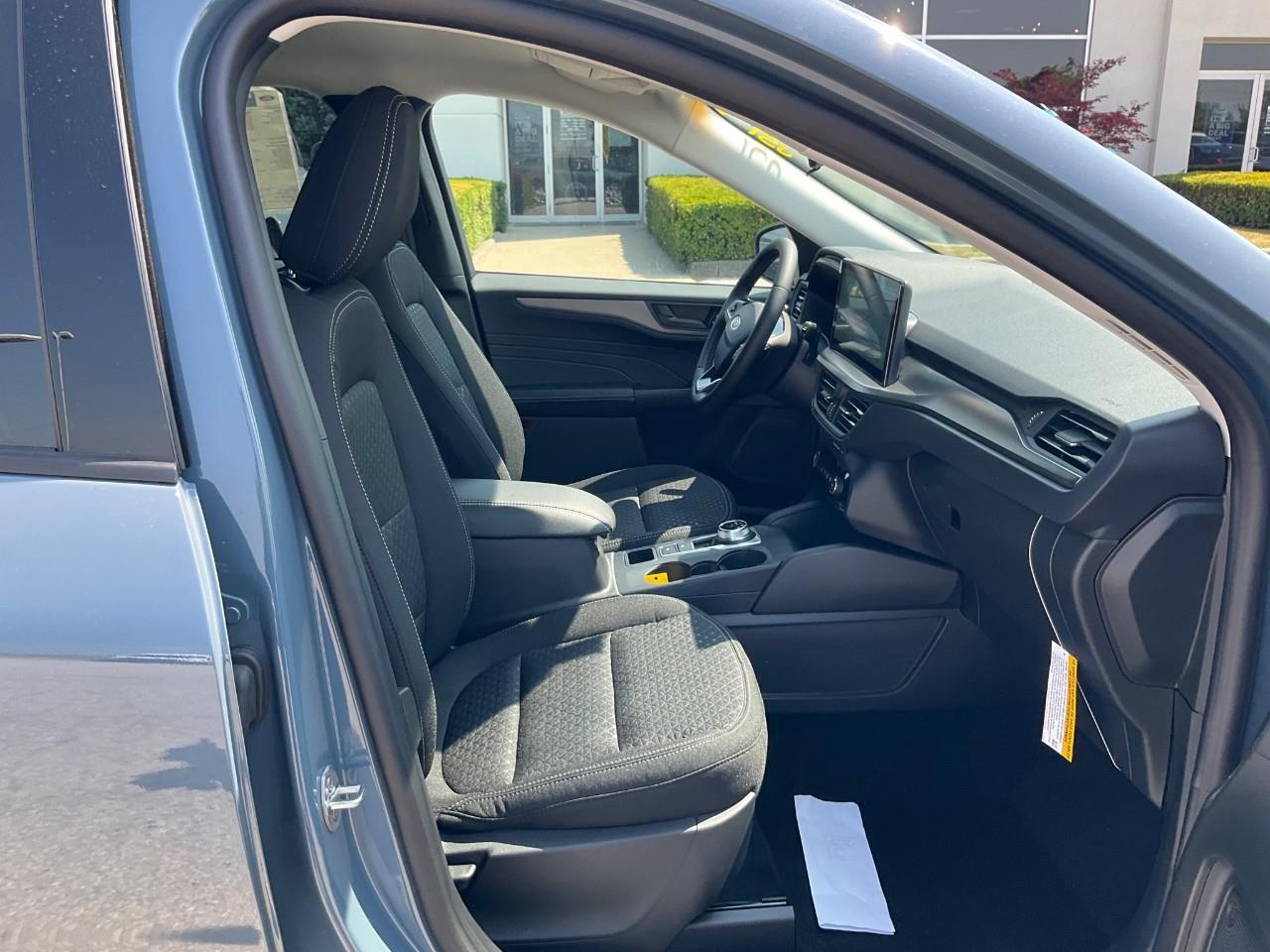 2025 Ford Escape Active ACTIVE AWD, POWER LIFTGATE, TECH PK#1 AND MORE Photo