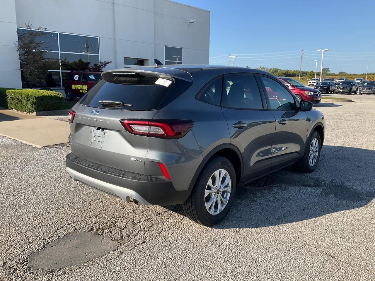 2025 Ford Escape Active ACTIVE AWD, COLD WEATHER PACKAGE AND MORE FUN THINGS! Photo