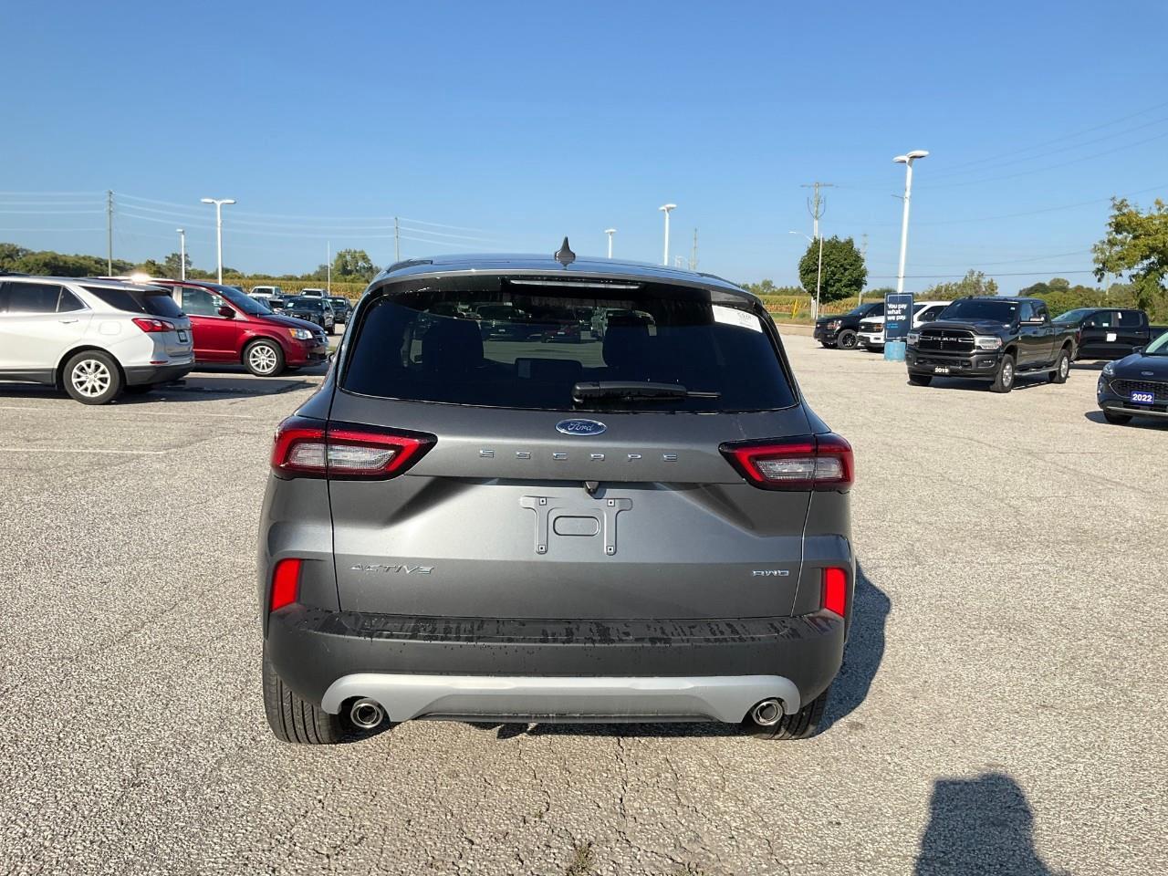 2025 Ford Escape Active ACTIVE AWD, COLD WEATHER PACKAGE AND MORE FUN THINGS! Photo4