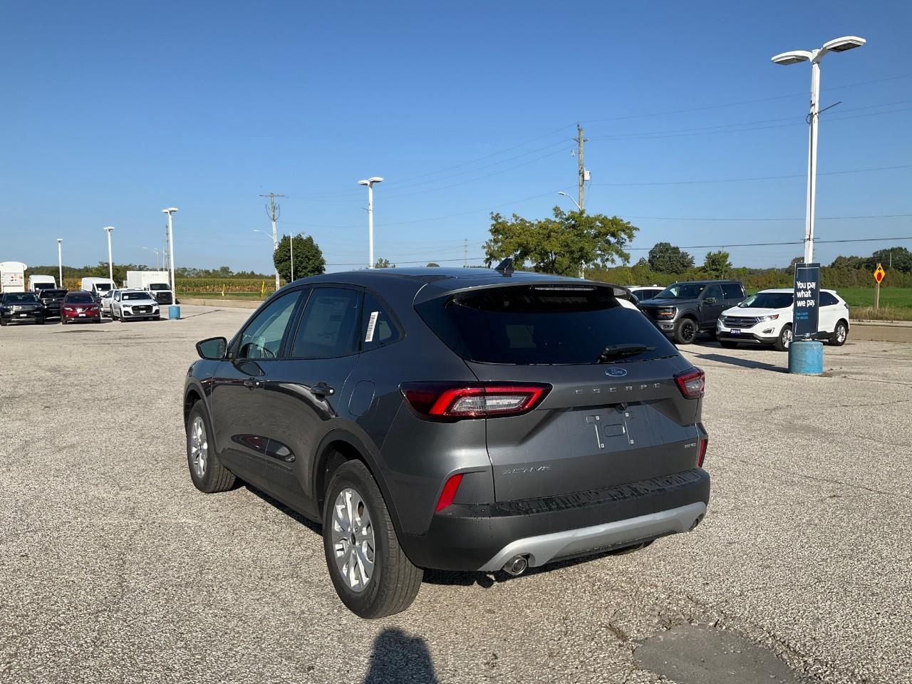 2025 Ford Escape Active ACTIVE AWD, COLD WEATHER PACKAGE AND MORE FUN THINGS! Photo