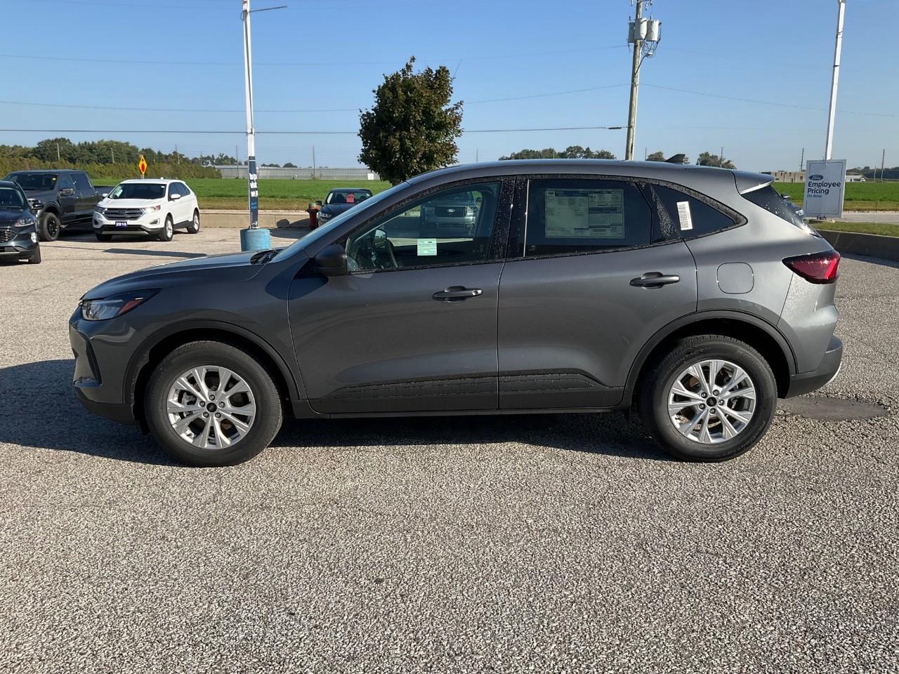 2025 Ford Escape Active ACTIVE AWD, COLD WEATHER PACKAGE AND MORE FUN THINGS! Photo