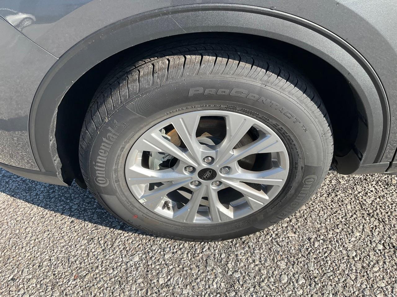 2025 Ford Escape Active ACTIVE AWD, COLD WEATHER PACKAGE AND MORE FUN THINGS! Photo