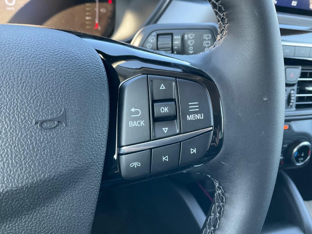 2025 Ford Escape Active ACTIVE AWD, COLD WEATHER PACKAGE AND MORE FUN THINGS! Photo