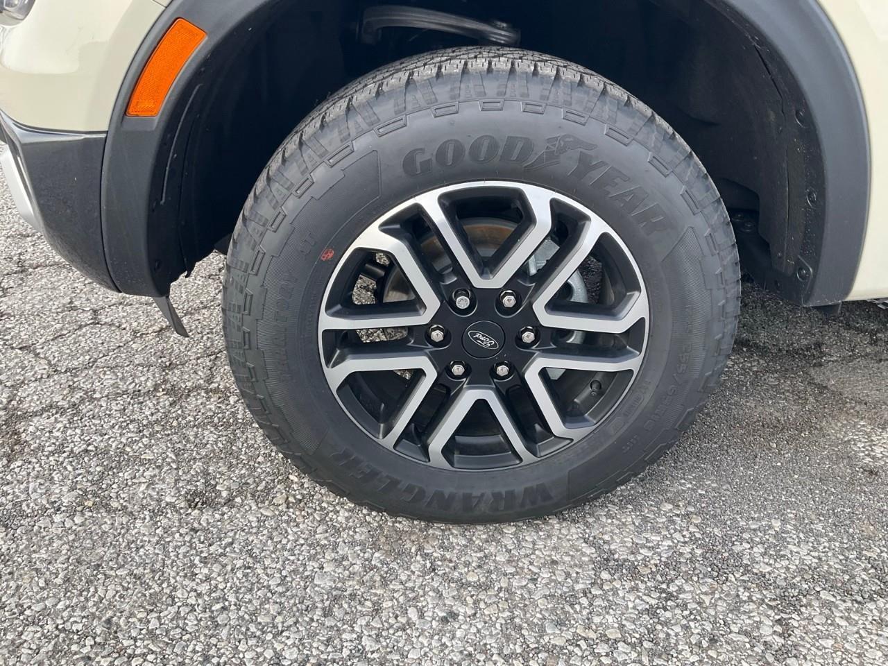 2025 Ford Ranger Lariat Photo