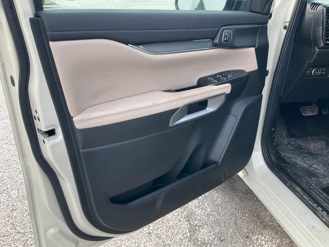 2025 Ford Ranger Lariat Photo