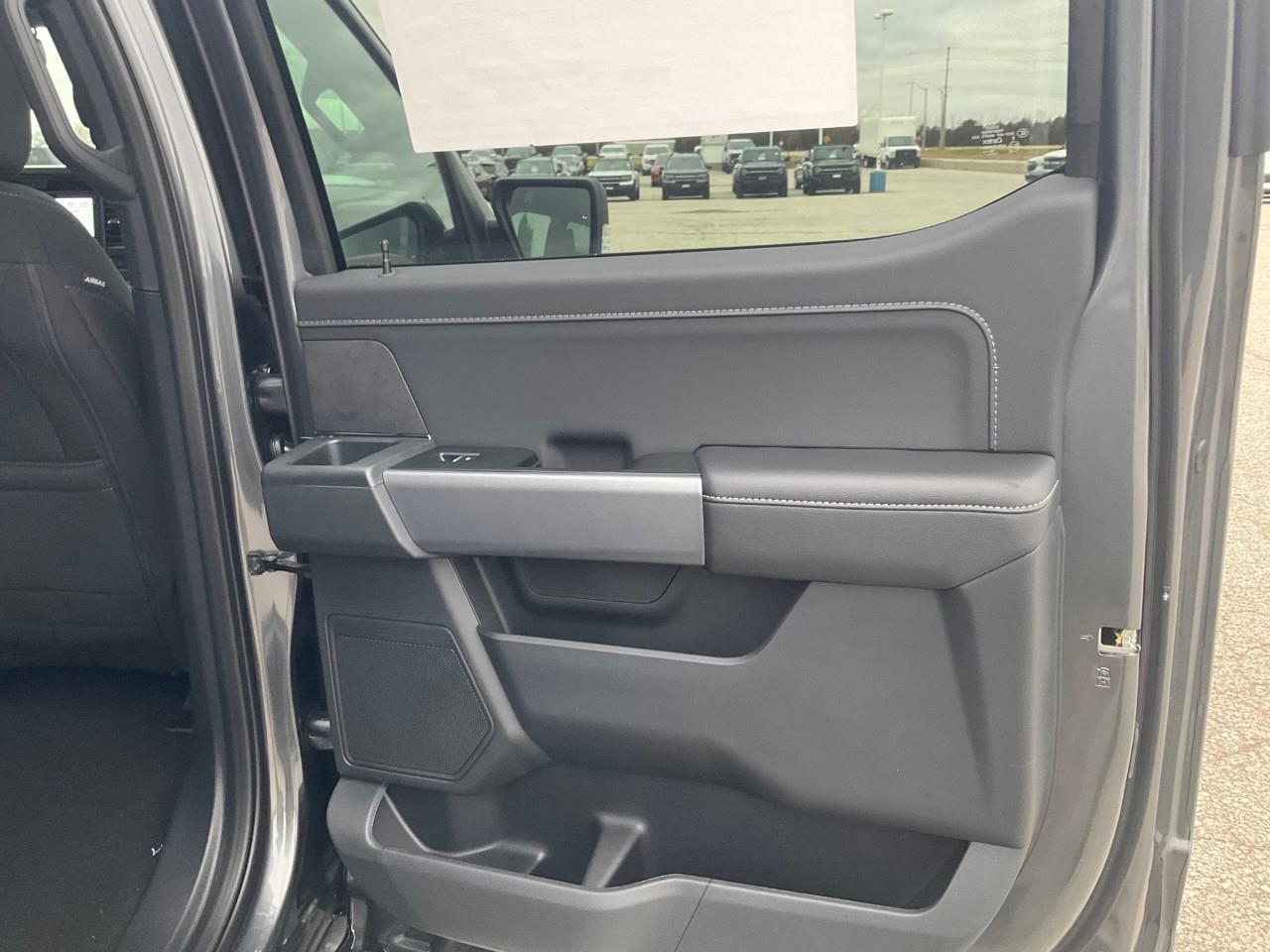 2025 Ford F-150 XLT Photo