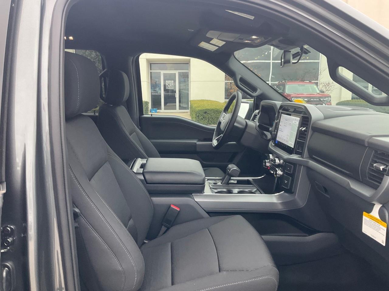 2025 Ford F-150 XLT Photo