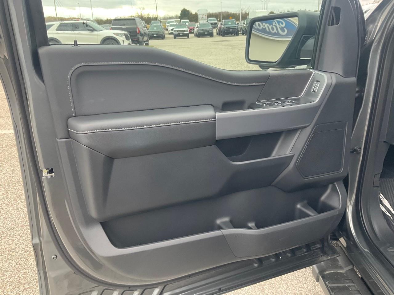 2025 Ford F-150 XLT Photo