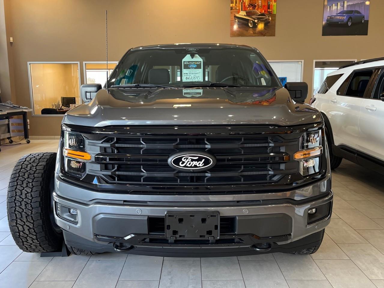 2025 Ford F-150 XLT Photo2