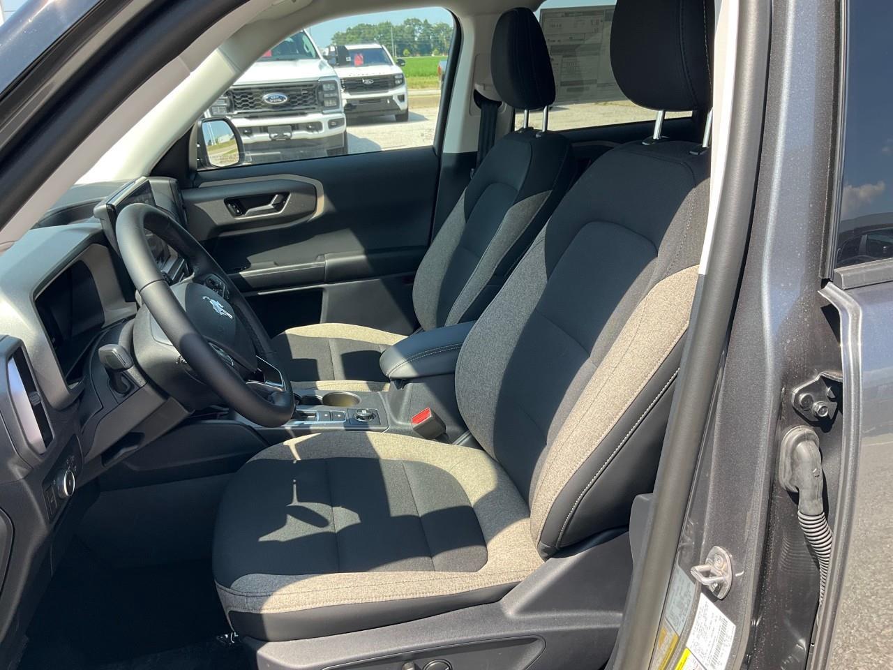 2025 Ford Bronco Sport Big Bend BRONCO SPORT BIG BEND, BLACK DIAMOND OFF ROAD PACKAGE, CONVENIENCE PACKAGE AND LOTS MORE FUN OPTIONS Photo