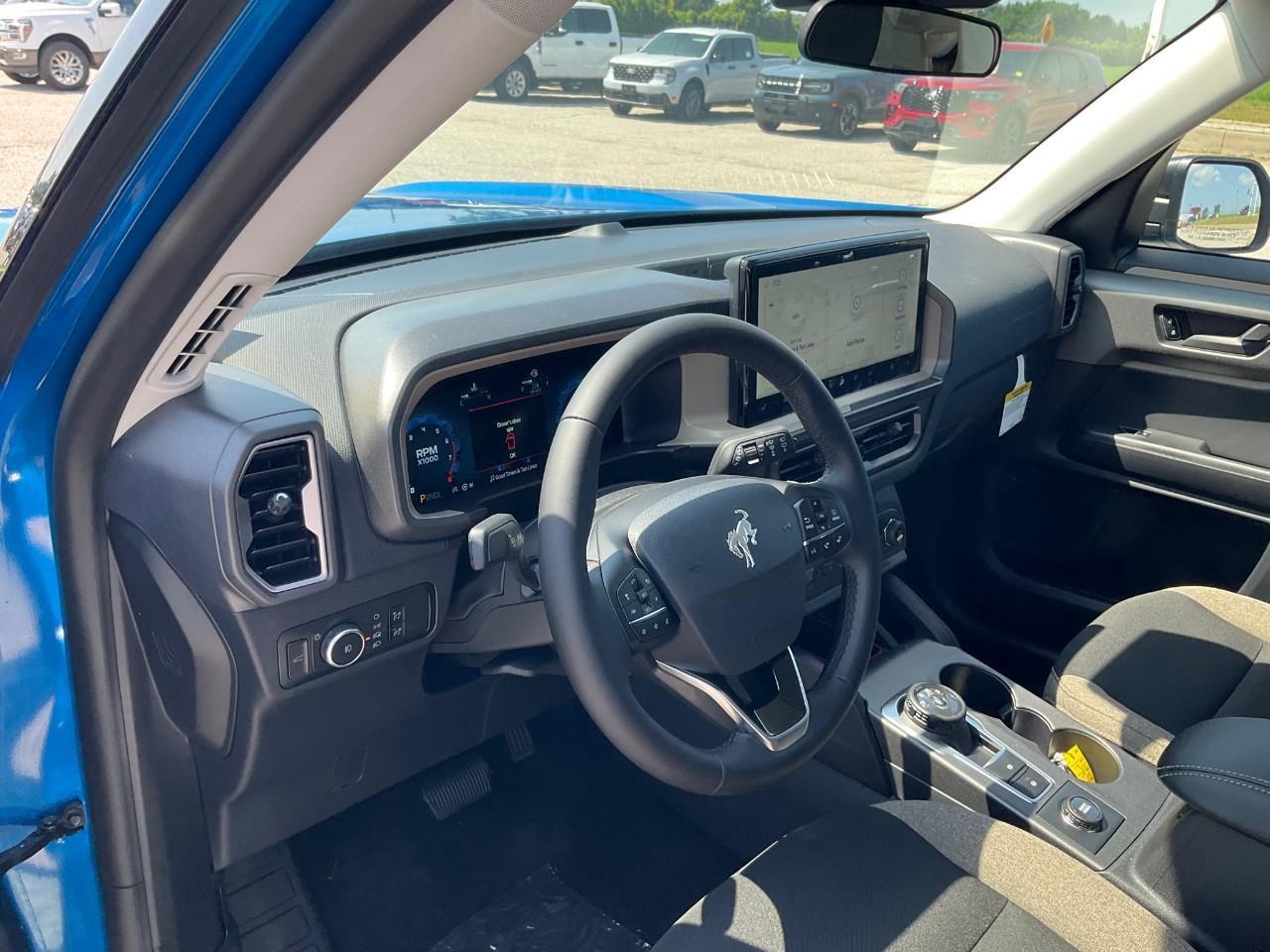 2025 Ford Bronco Sport Big Bend BRONCO SPORT BIG BEND, BLACK DIAMOND OFF ROAD PAK, CONVENIENCE PACKAGE AND LOTS MORE FUN THINGS. COME DRIVE ME TODAY! Photo