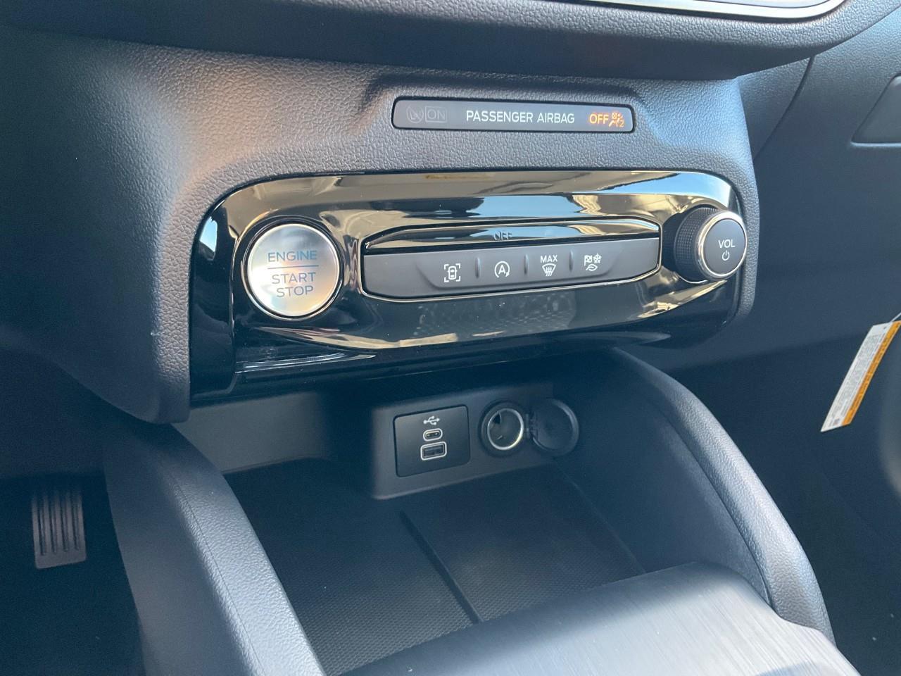 2025 Ford Escape Active Photo