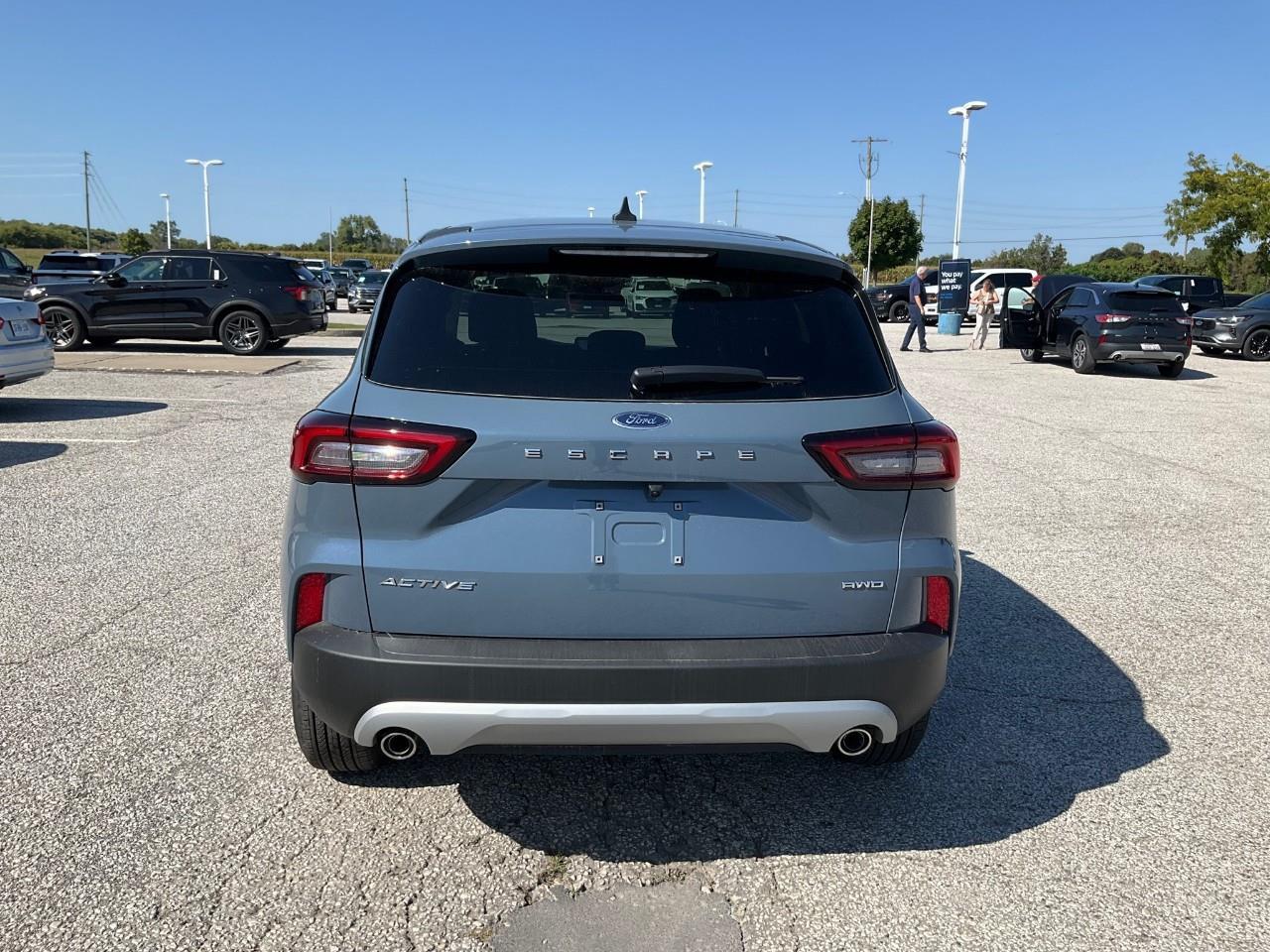 2025 Ford Escape Active COLD WEATHER PACK AND MANY MORE FUN OPTIONS! Photo