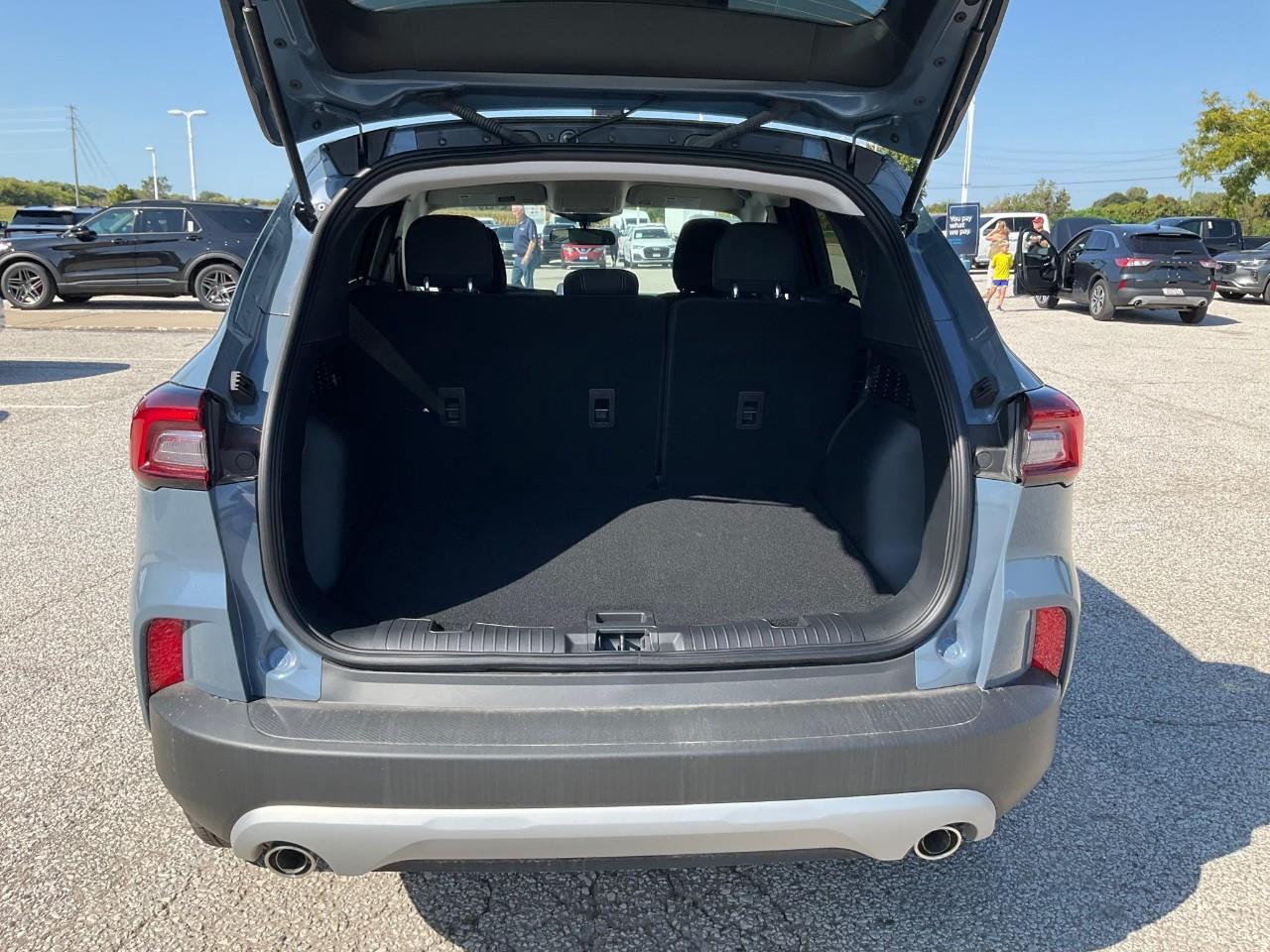 2025 Ford Escape Active COLD WEATHER PACK AND MANY MORE FUN OPTIONS! Photo