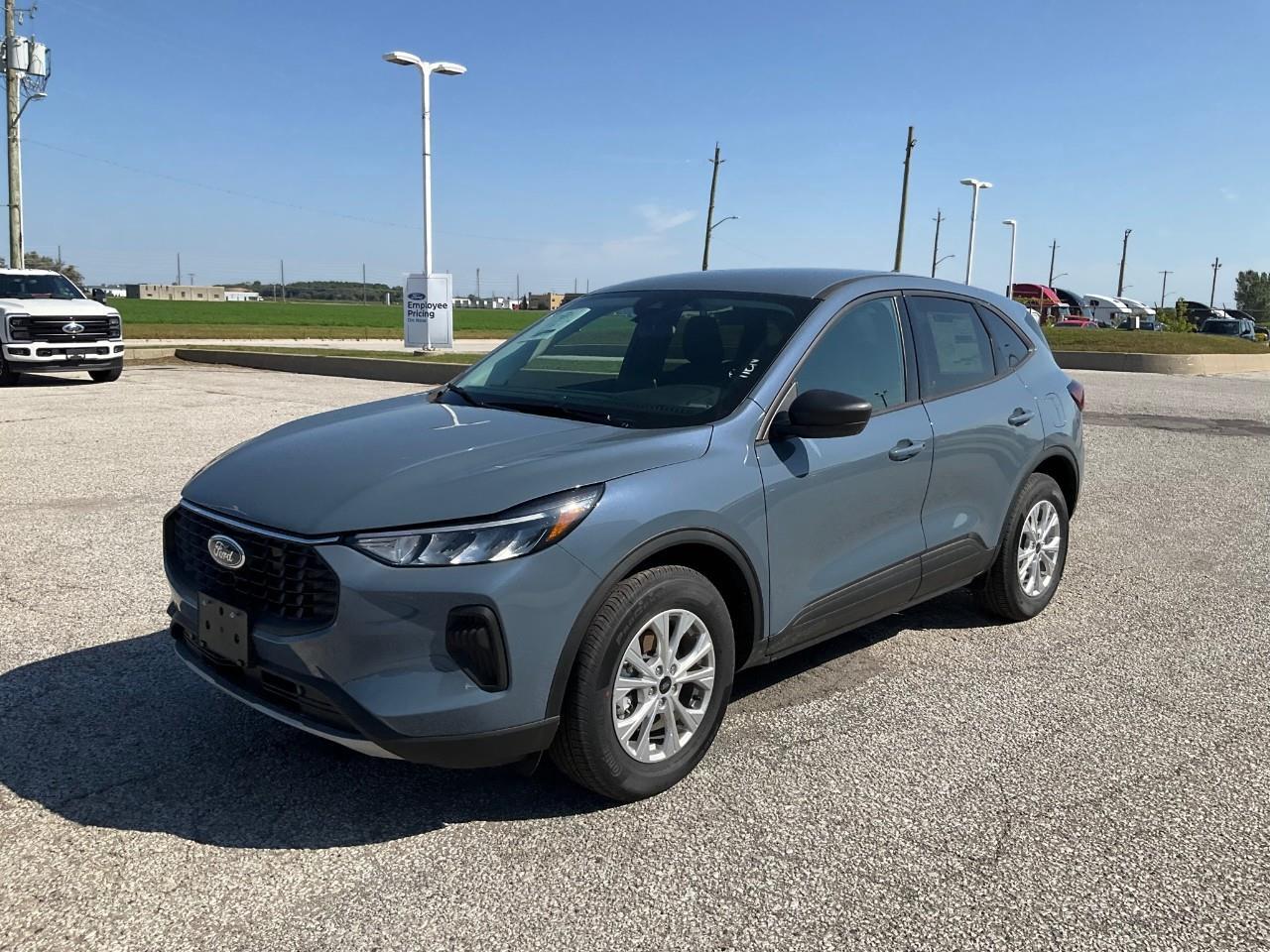 2025 Ford Escape Active COLD WEATHER PACK AND MANY MORE FUN OPTIONS! Photo
