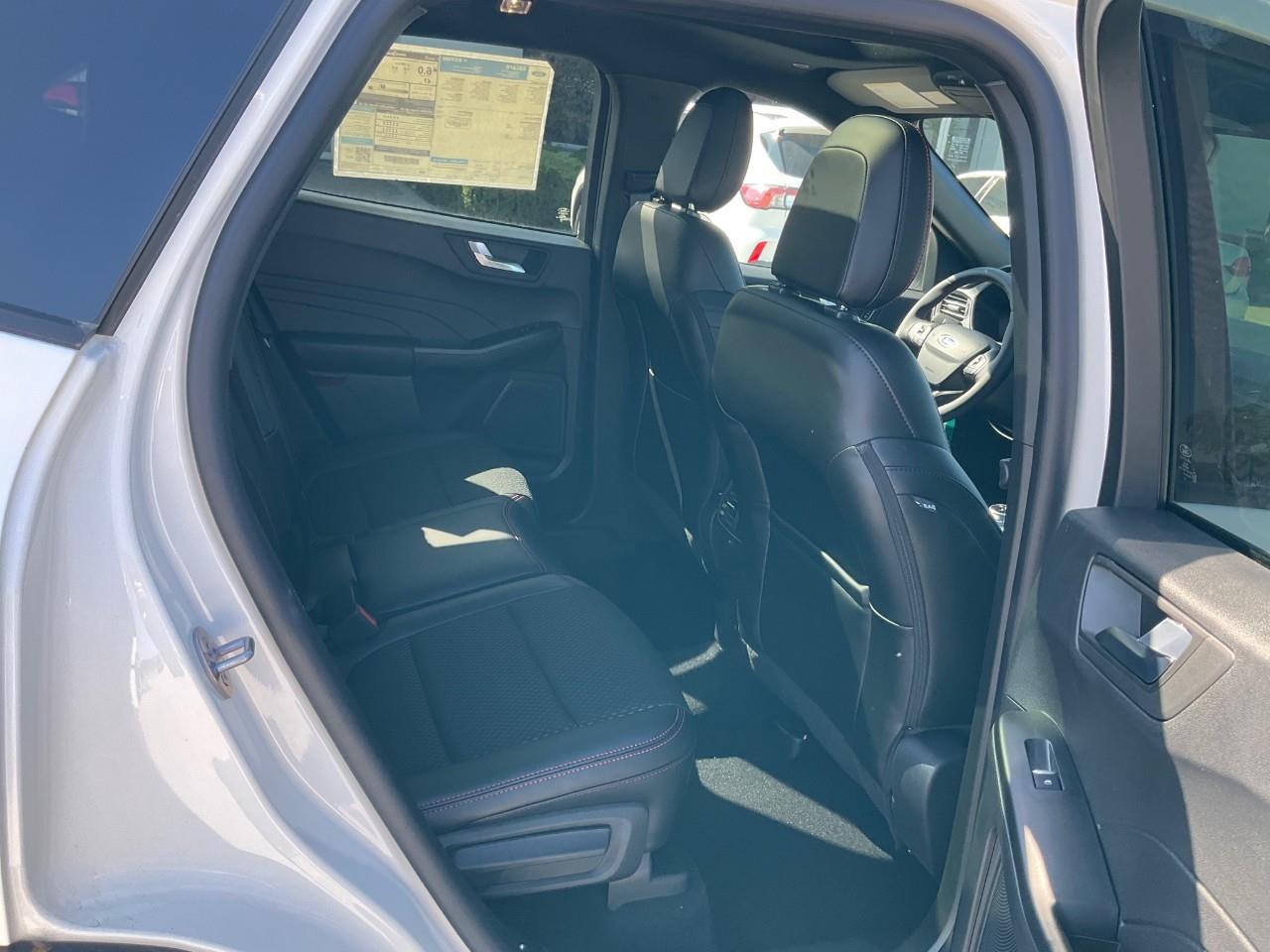 2025 Ford Escape Active COLD WEATHER PACK AND MANY MORE FUN OPTIONS! Photo