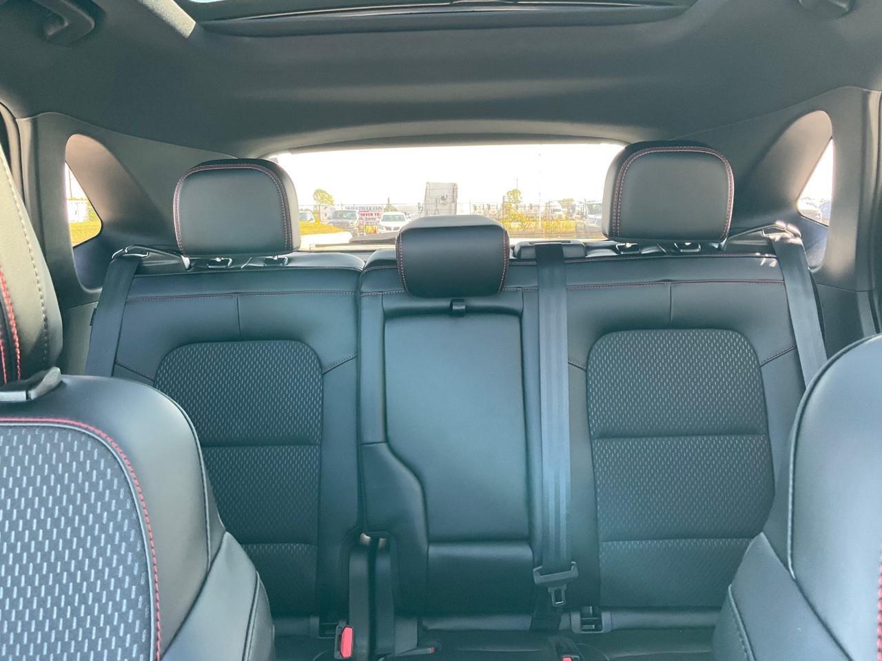2025 Ford Escape Active COLD WEATHER PACK AND MANY MORE FUN OPTIONS! Photo