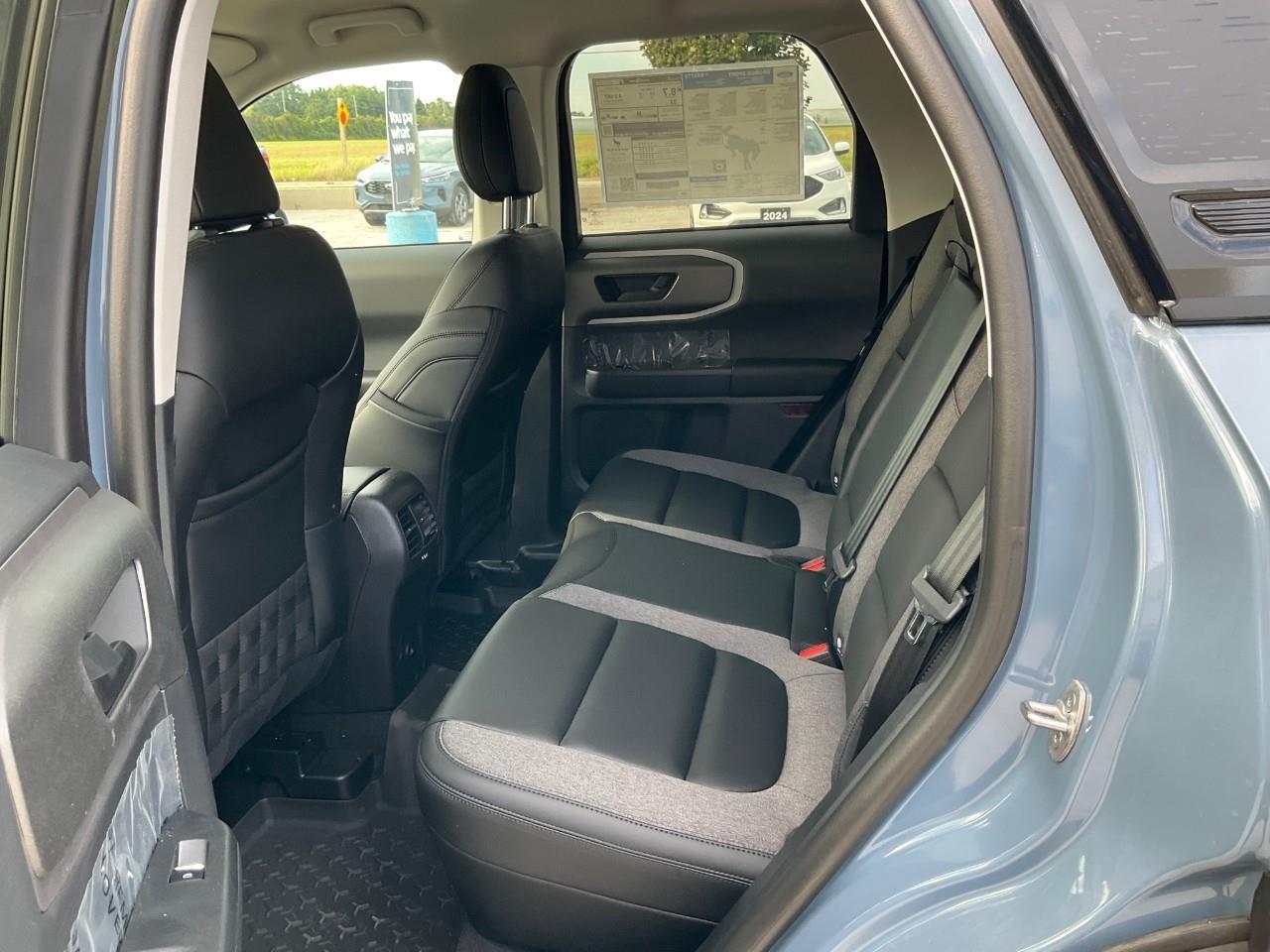 2025 Ford Bronco Sport Big Bend BIG BEND 4X4, BLACK DIAMOND PACK, CONVENIENCE PK AND MUCH MORE. Photo