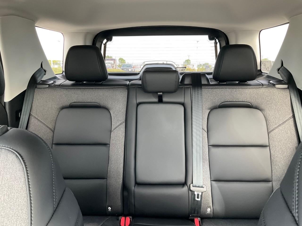 2025 Ford Bronco Sport Big Bend BIG BEND 4X4, BLACK DIAMOND PACK, CONVENIENCE PK AND MUCH MORE. Photo