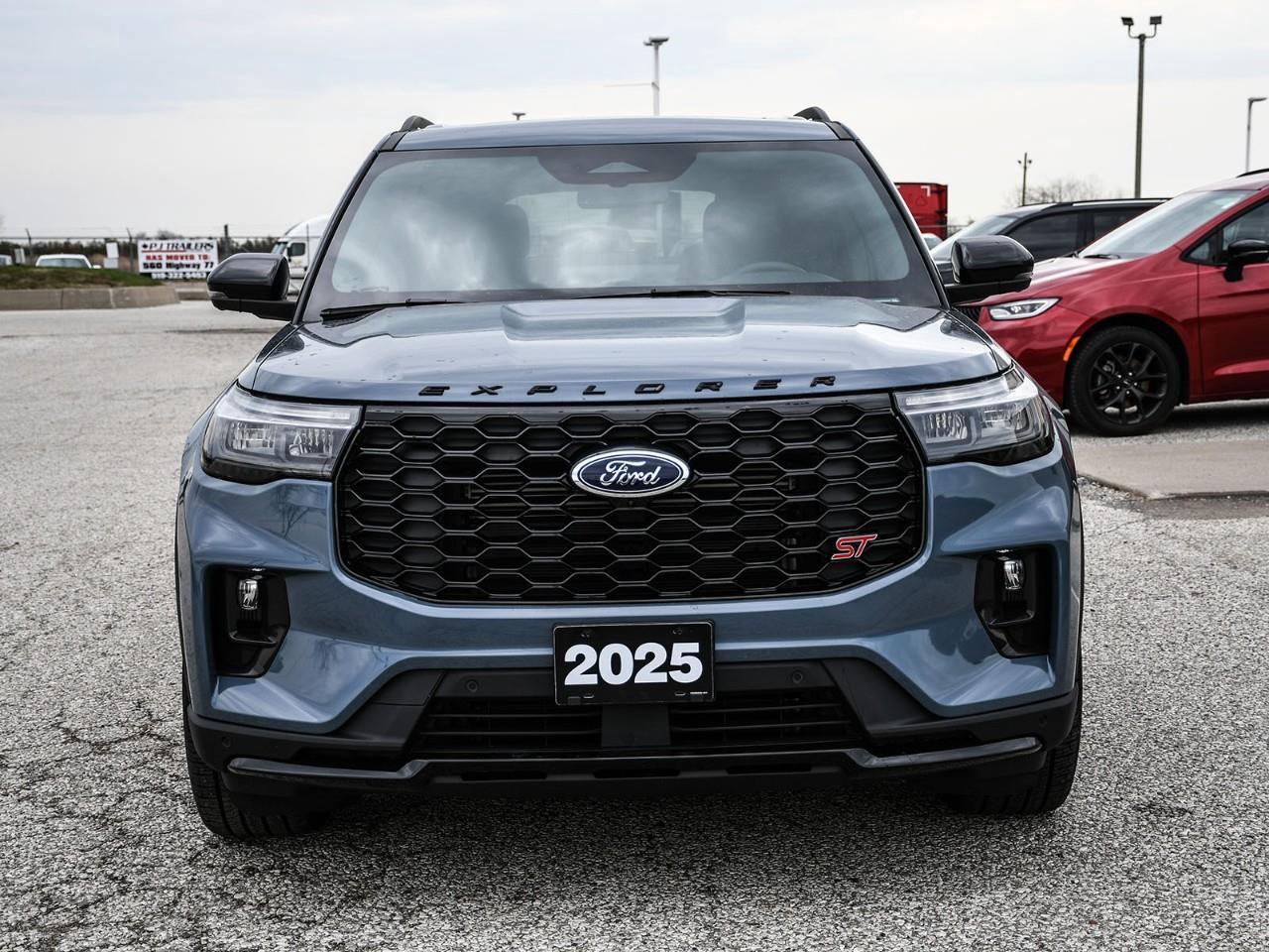 2025 Ford Explorer NAV | HTD & COOLED SEATS | SUNROOF | HTD STEERING Photo