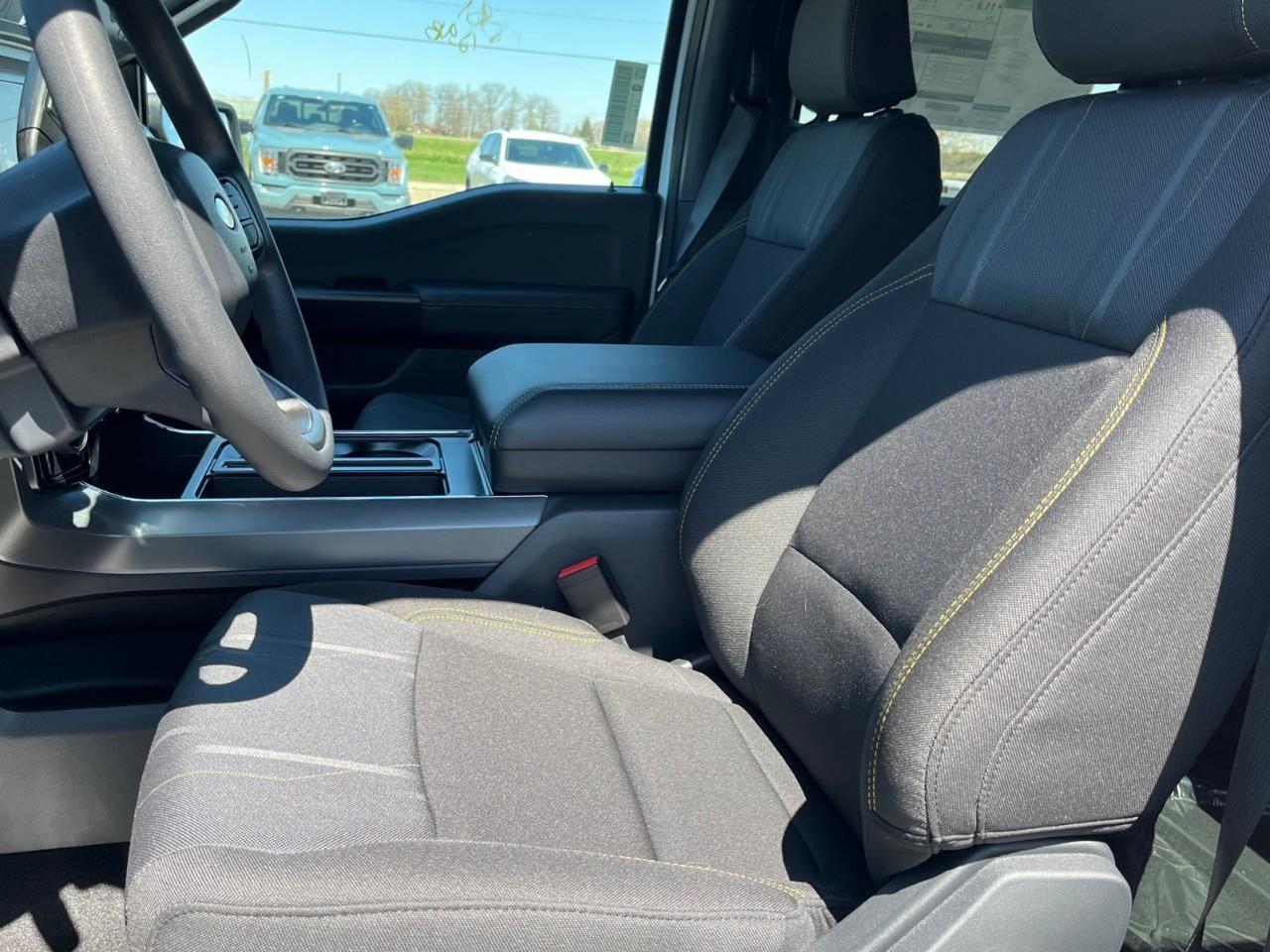 2025 Ford F-150 STX Photo