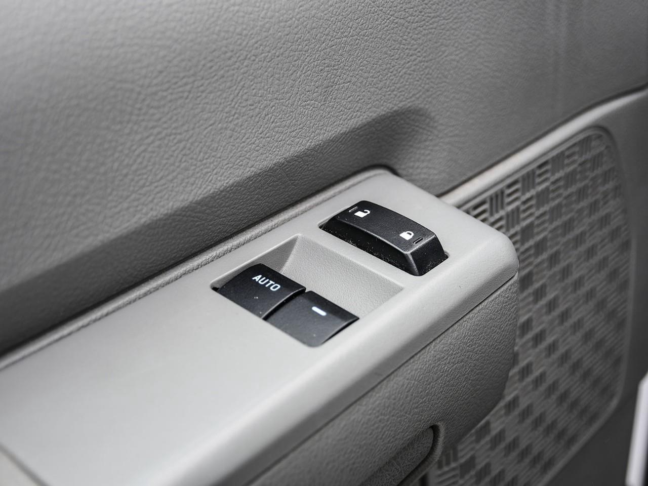 2023 Ford E450 Cutaway POWER WINDOWS | CRUISE | POWER LOCKS Photo
