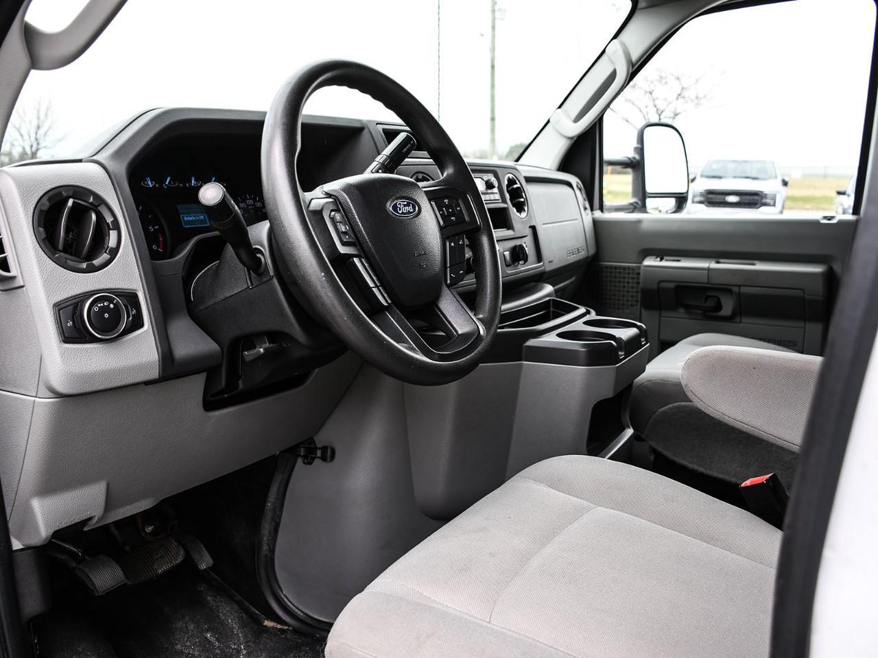 2023 Ford E450 Cutaway POWER WINDOWS | CRUISE | POWER LOCKS Photo