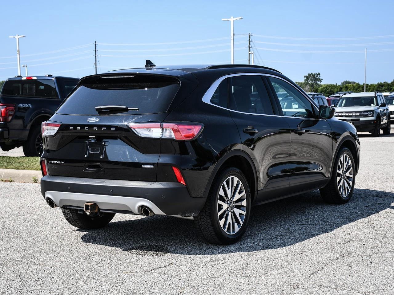 2022 Ford Escape Titanium Hybrid NAV | HTD SEATS | HTD STEERING | REMOTE START | ADAPTIVE CRUISE Photo
